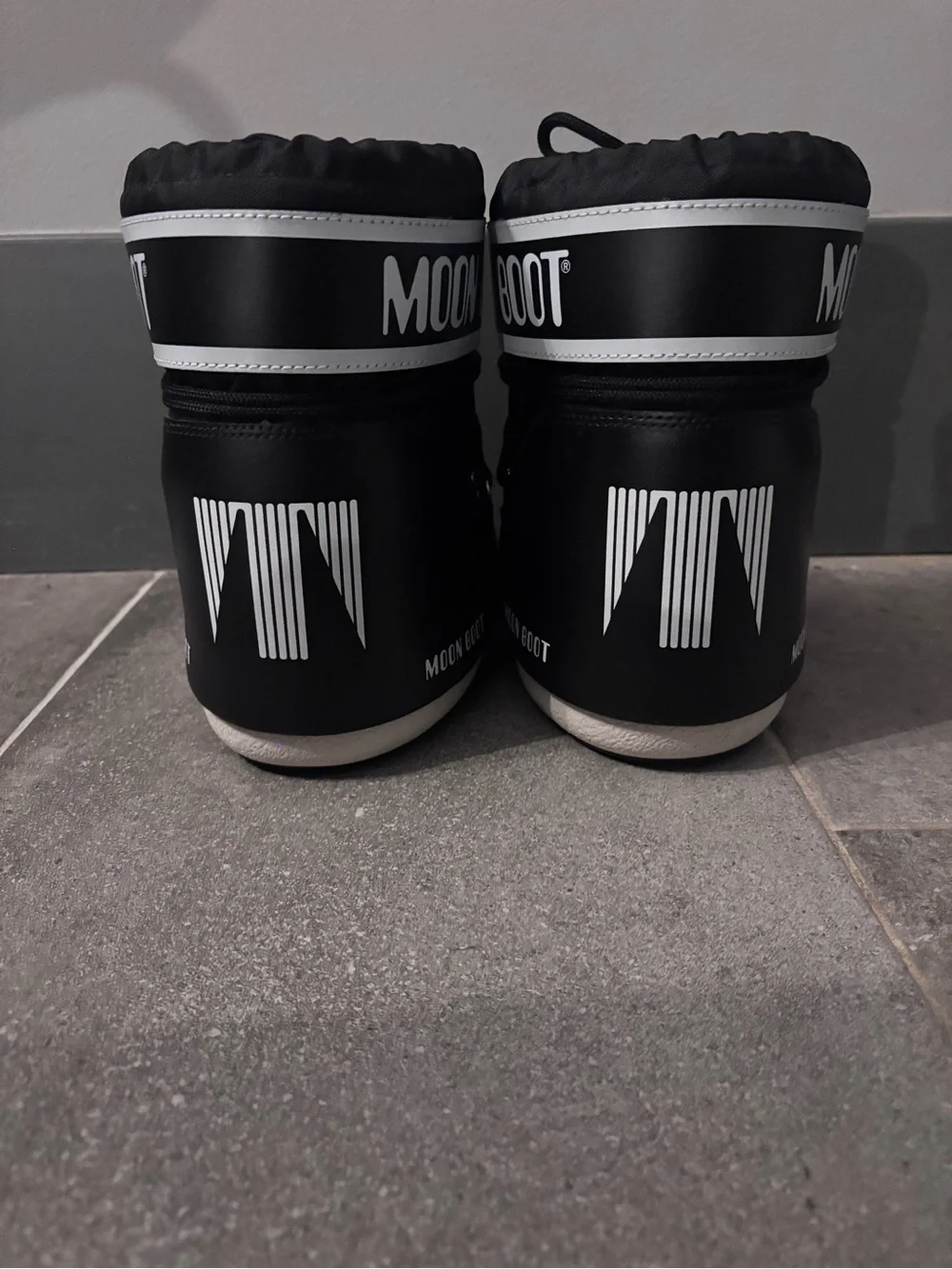 Moon Boot Icon Low Nylon Boot ‘Black’